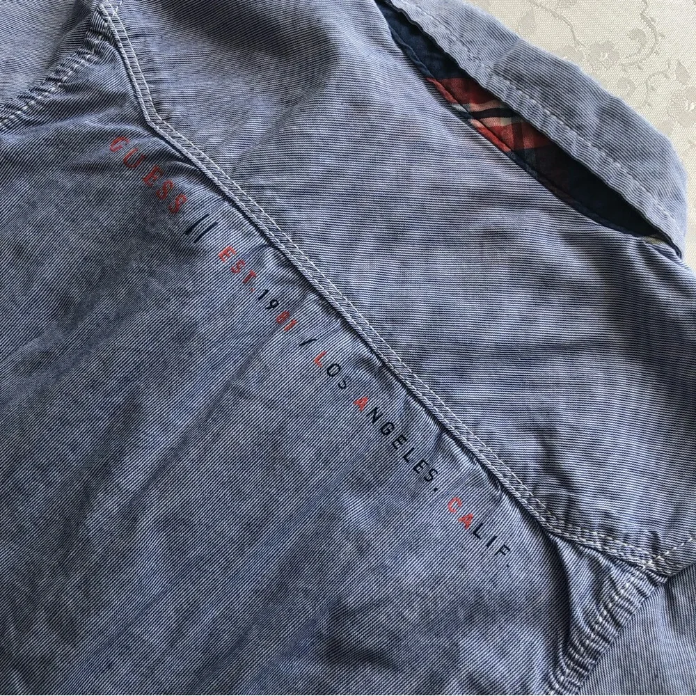 Guess Blue Jeans Denim Button-Up Shirt Boys Size S (4) Long Sleeves Collared - Picture 6 of 15